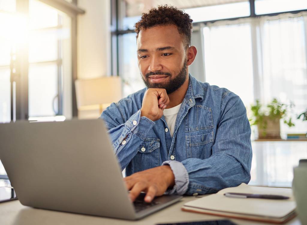 matériel informatique entreprise entrepreneur indépendant système outils équipements ordinateur imprimante périphériques souris clavier